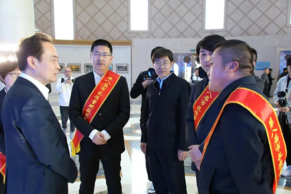 e54748cb-2b3c-46ae-8443-a9644c47fab6 e54748cb-2b3c-46ae-8443-a9644c47fab6